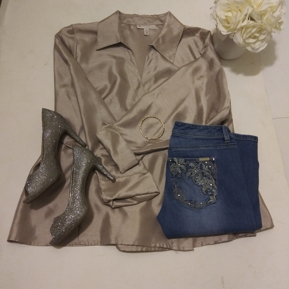 JM Collection Wrap Top - Picture 6 of 8